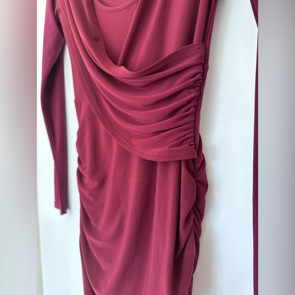 Bodycon plum coloured dress - Picture 3 of 4